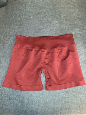Women's High-Waist Stretch Shorts in burgundy red